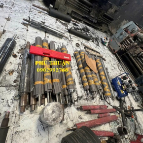 ĐẮP RULO CAO SU CHỊU LỰC PHI 90